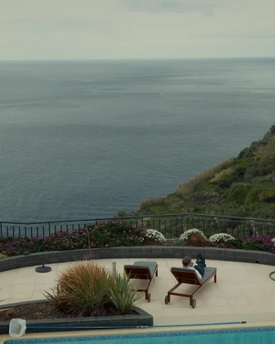 WIDE 2.00_05_14_01.Still071