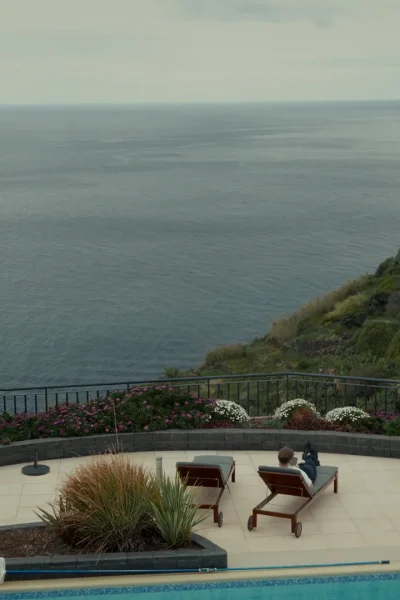 WIDE 2.00_05_14_01.Still071