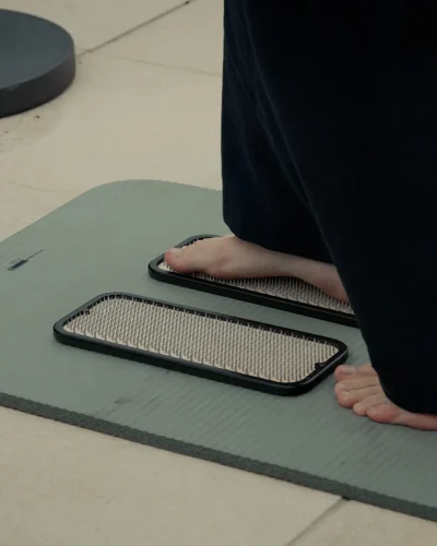 WIDE 2.00_15_42_12.Still075