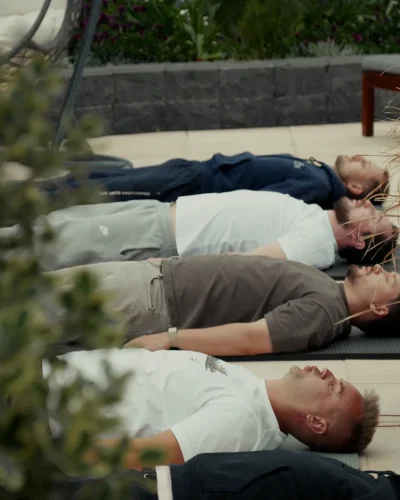 WIDE 2.00_18_18_19.Still076