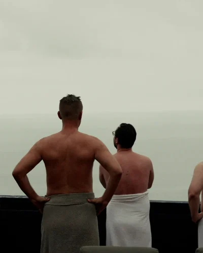 WIDE 2.00_20_56_23.Still078