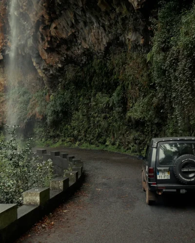 WIDE 2.00_35_12_20.Still086