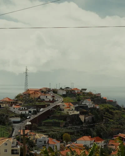 WIDE 2.00_42_50_11.Still091