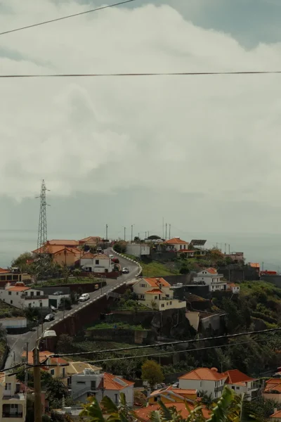 WIDE 2.00_42_50_11.Still091