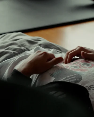 WIDE 2.01_09_55_09.Still104