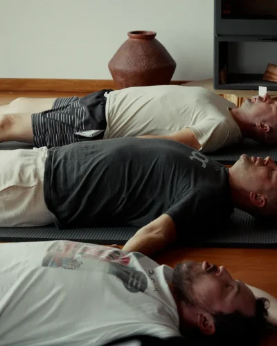 WIDE 2.01_11_49_02.Still105